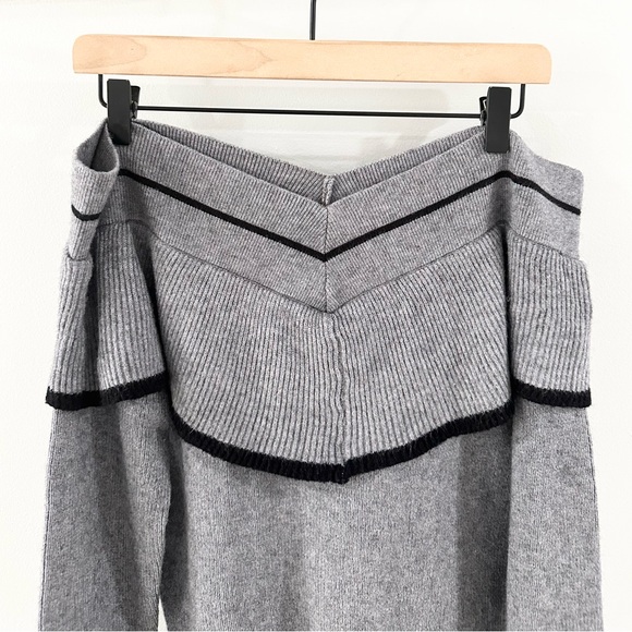 THML Ruffle Detail Off Shoulder Sweater Gray Size Medium - Picture 3 of 6